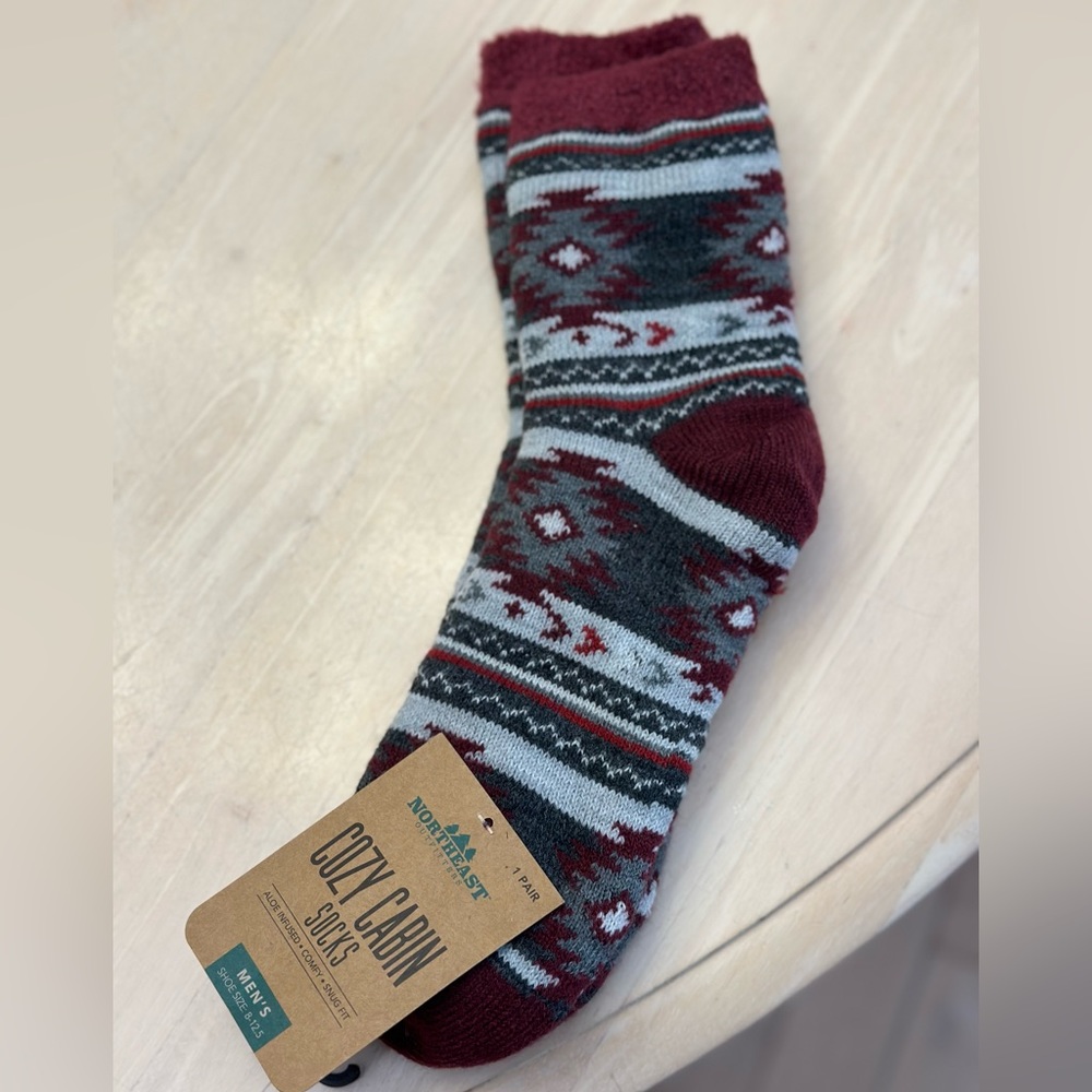 NWT Men’s Cozy Cabin Socks